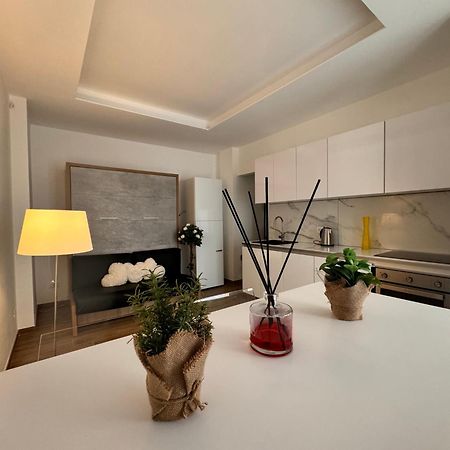 Casa Di Meg Appartamento A Milano Vicino Ai Navigli Екстериор снимка