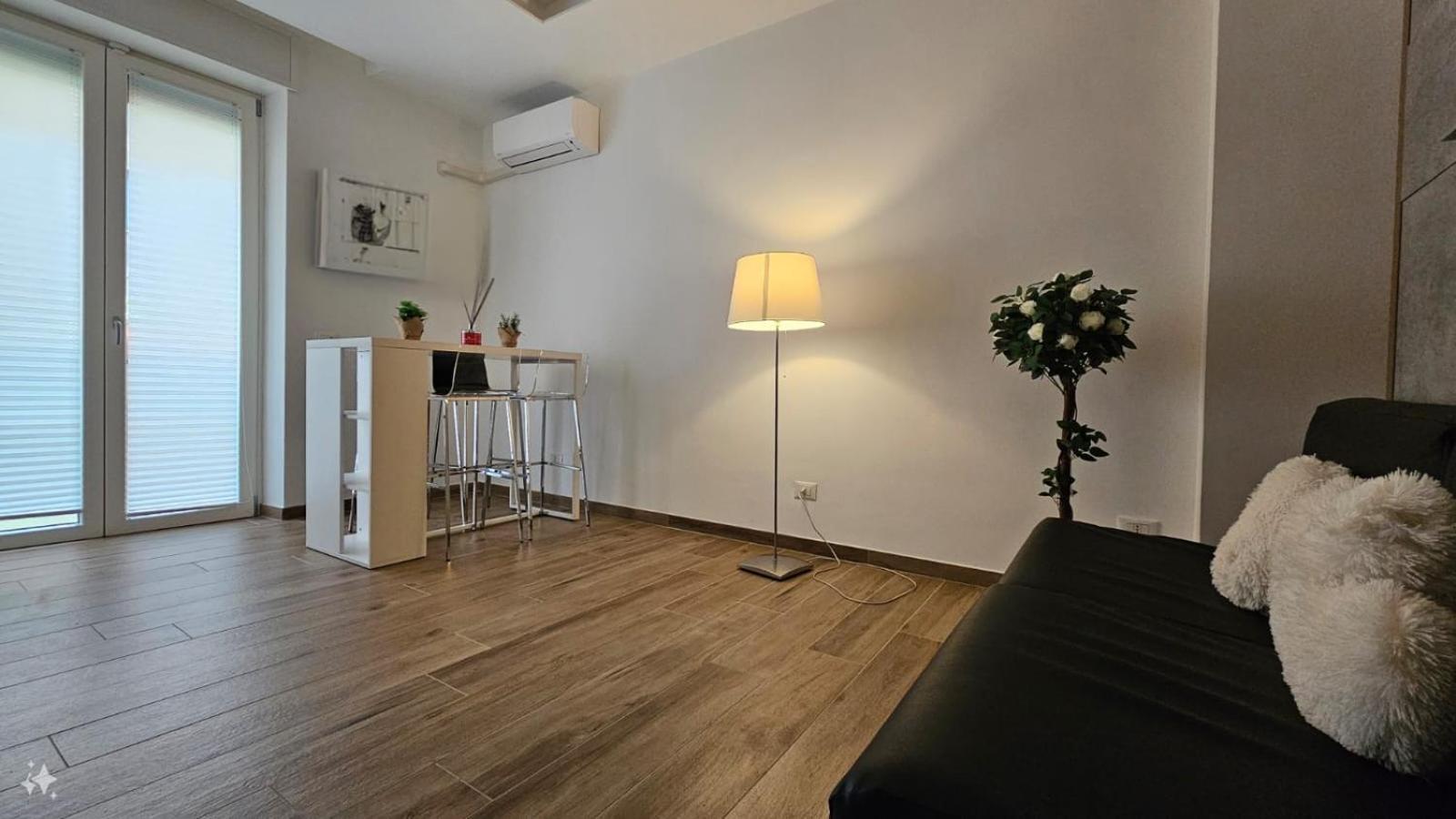 Casa Di Meg Appartamento A Milano Vicino Ai Navigli Екстериор снимка