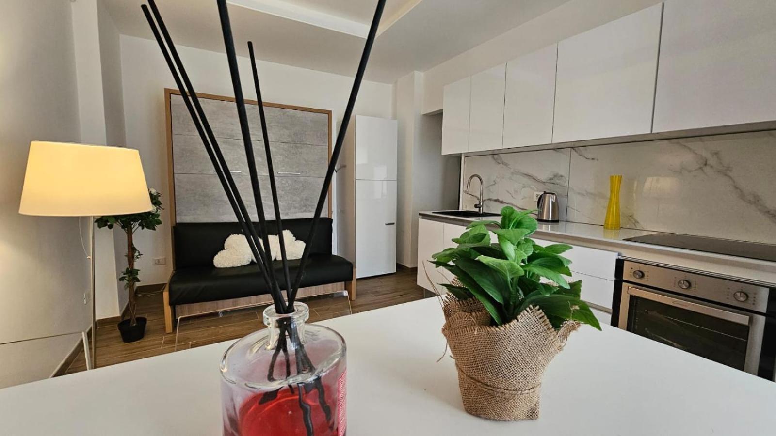 Casa Di Meg Appartamento A Milano Vicino Ai Navigli Екстериор снимка