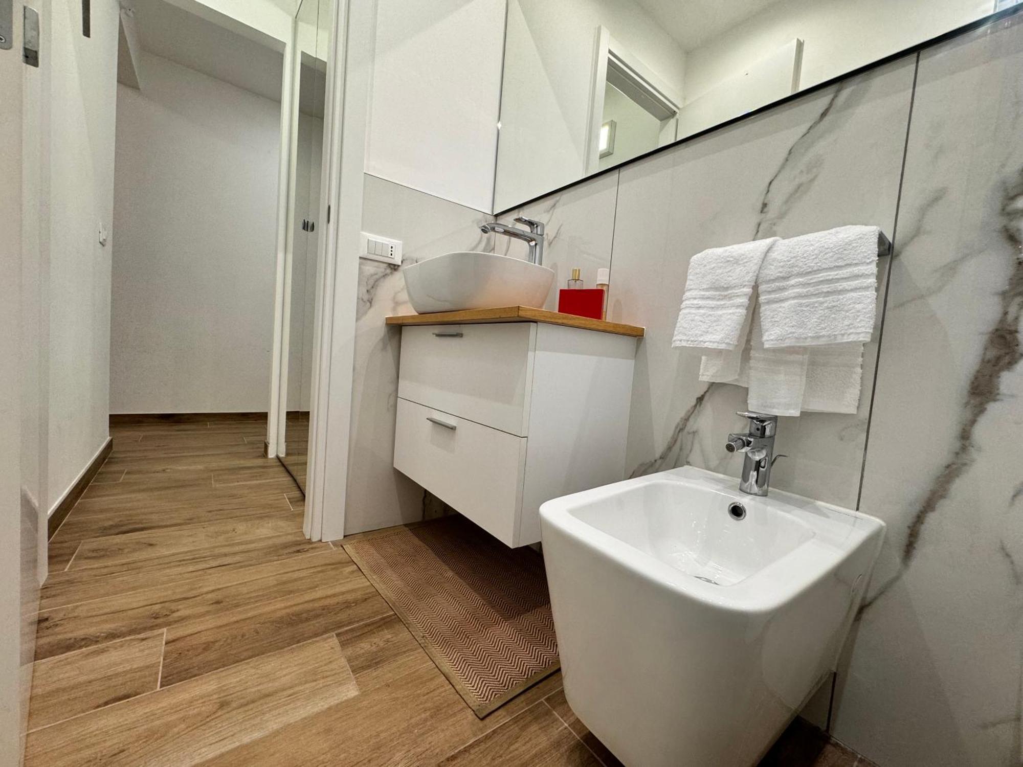 Casa Di Meg Appartamento A Milano Vicino Ai Navigli Екстериор снимка